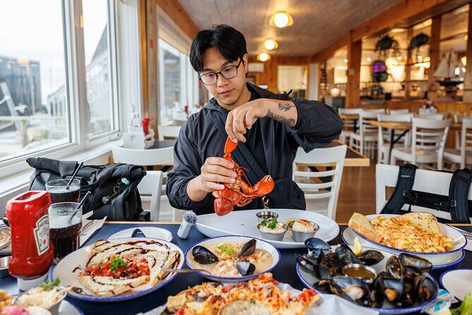 Peggy's Cove Sunset + Halifax Dinner Small Group Night Tour - Introduction