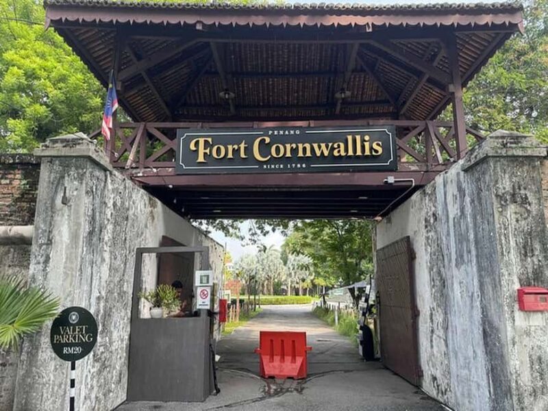 Penang: George Town Highlights & Upside Down Museum Tour - Cultural Insights at The Star Pitt Street