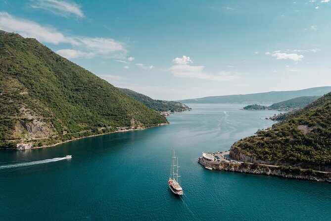 Perast & Our Lady of the Rocks 1,5 hours private tour - A Deep Dive into the Isle of Perast & Our Lady of the Rocks Tour