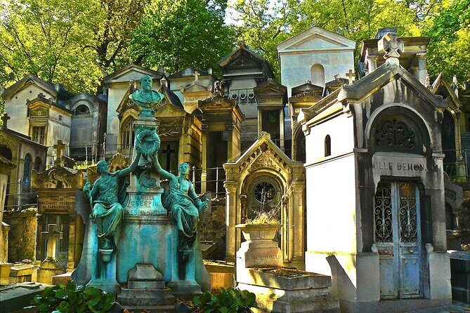 Pere Lachaise Cemetery Private Walking Tour - Why Choose This Tour?