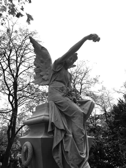 Père-Lachaise in Paris: tours in French - Final Thoughts