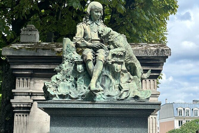 Père Lachaise's Cemetery Celebrities and Ghosts Mystery Tour - FAQ Section