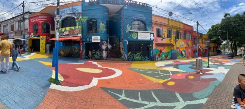 PEREIRA: PRIVATE TOUR OF MAIN SQUARES, HISTORICAL SITES + LOOKOUT POINT - Key Points