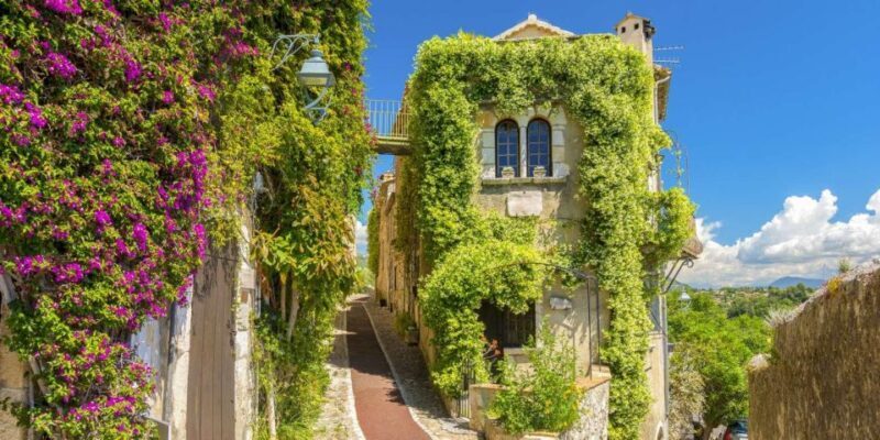 Perfume factory of Grasse, Glass Blowers and local Villages - An In-Depth Look at the Provence Experience