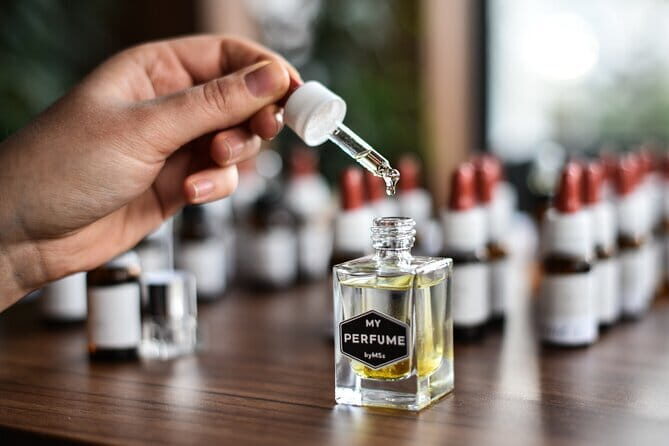 Perfume Making Workshop in the Heart of Florence - Key Points