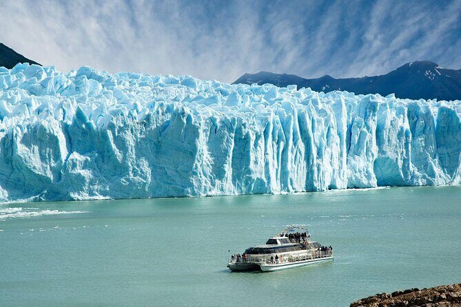 Perito Moreno Glacier Full Day Tour with Navigation - A Deep Dive into the Perito Moreno Glacier Tour