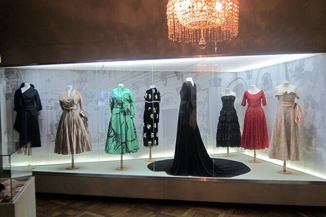 Peron Peron: Behind the Story of Evita and the Peronist Movement - An In-Depth Look at the Peron Peron Tour