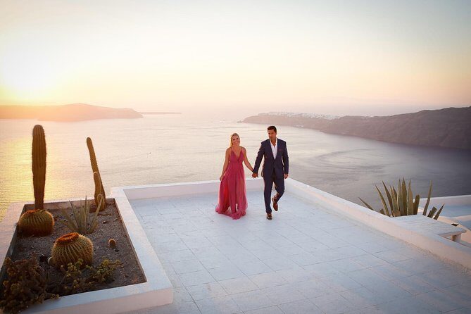 Personal Travel and Vacation Photographer Tour in Santorini - The Sum Up