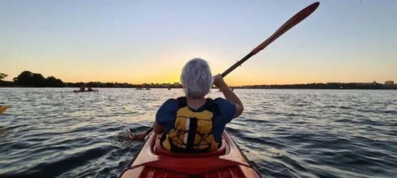 Perth: Sunset City Kayak Experience - Key Points