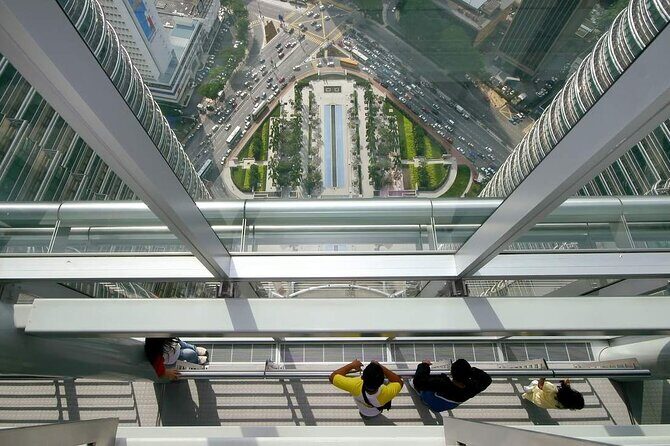 Petronas Twin Tower Skybridge View & Dining Experience Tour with Local Host - FAQ