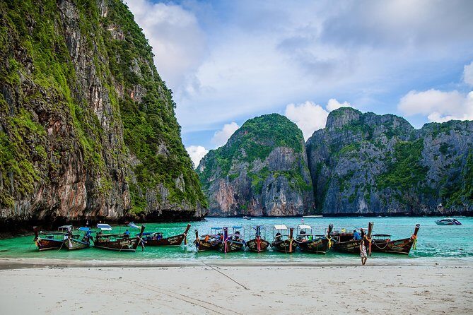 Phi Phi 6: Amazing trip by speedboat, start at Sunrise - An In-Depth Look at the Phi Phi 6 Tour