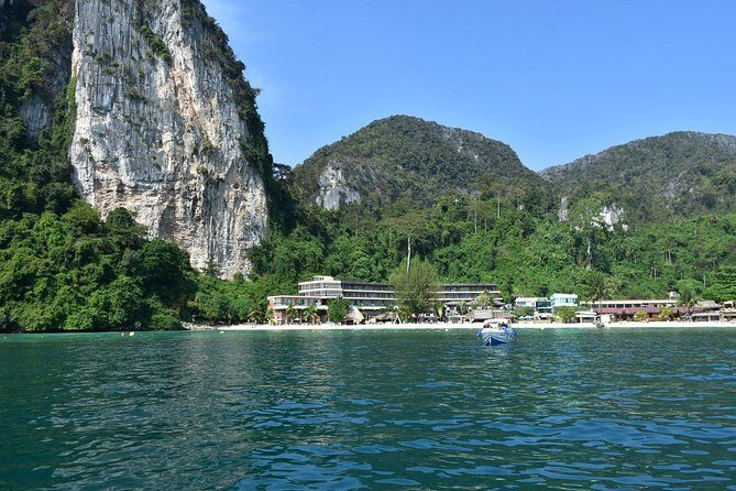 Phi Phi Don & Phi Phi Leh Sunset Trip by Arisa Speed Boat - Who Should Consider This Tour?
