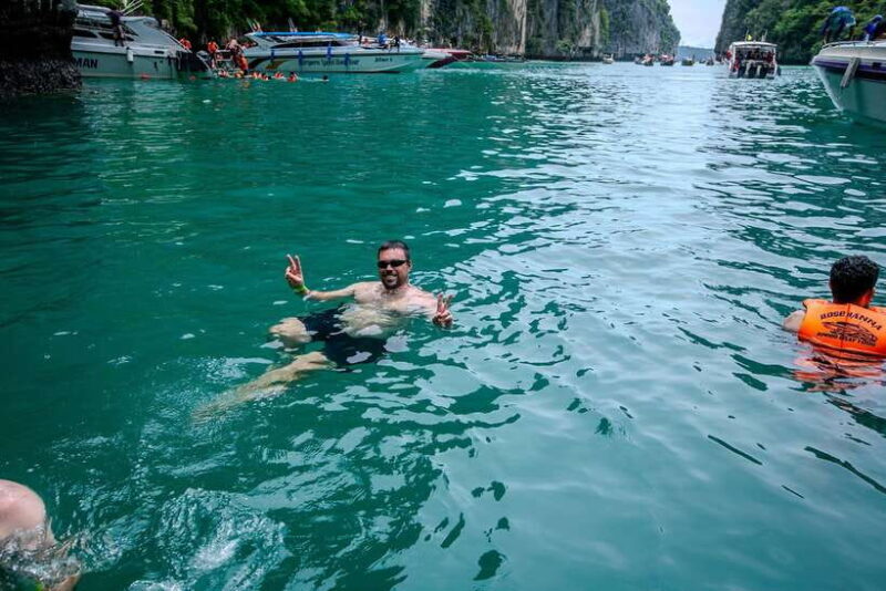 Phi Phi : Half Day By Speed Boat 4 hours Phi Phi Lay - Exploring the Details of the Phi Phi Speedboat Tour