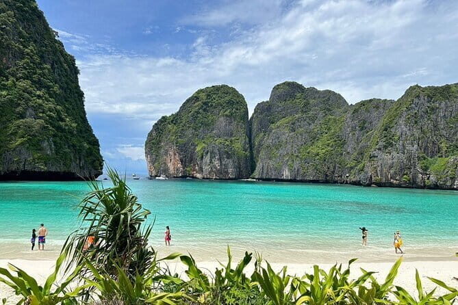 Phi Phi, Maya & Khai. One day trip by speed boat. - Key Points