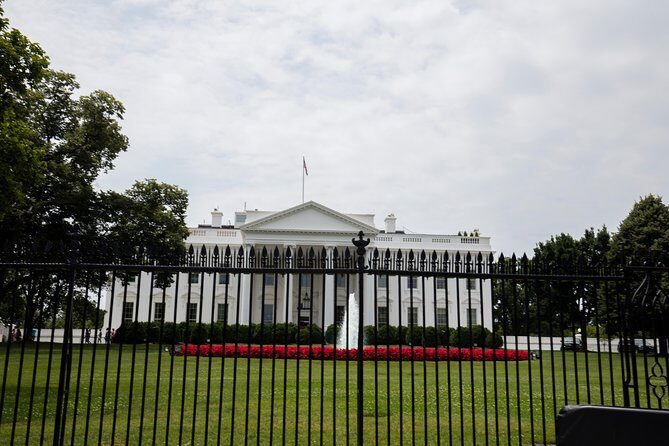 Philadelphia, Washington DC & Amish Country, 2-Days from NYC - Day Two: The Capital’s Most Potent Symbols and Smithsonian Highlights