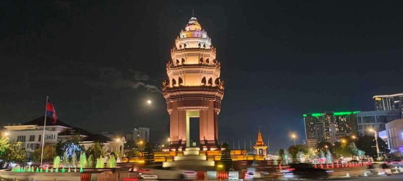 Phnom Penh: City Sights Evening Tour by Tuk Tuk - Key Points