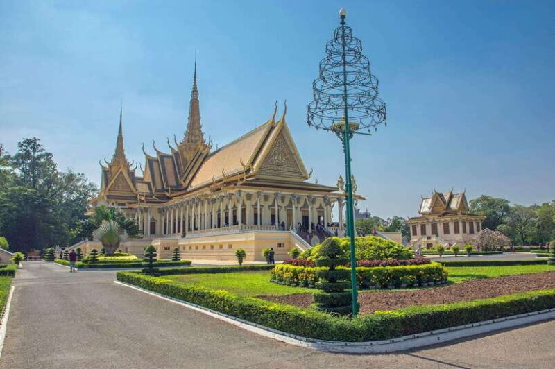 Phnom Penh: Full-Day City Tour with Experienced Tour Guide - Key Points