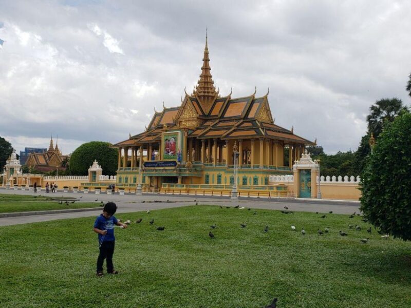 Phnom Penh Highlights Tour with Killing Fields & S-21 Prison - Itinerary Breakdown