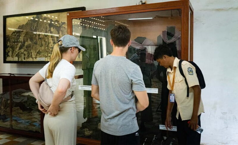 Phnom Penh Historical Sites Tour by Tuk Tuk - Key Points