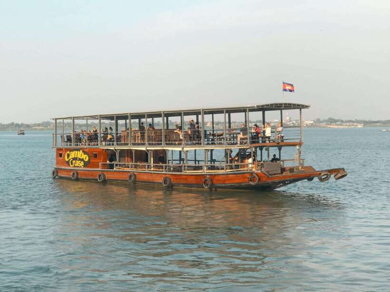 Phnom Penh: Mekong Sunset Dinner Cruise with Live Music - Key Points