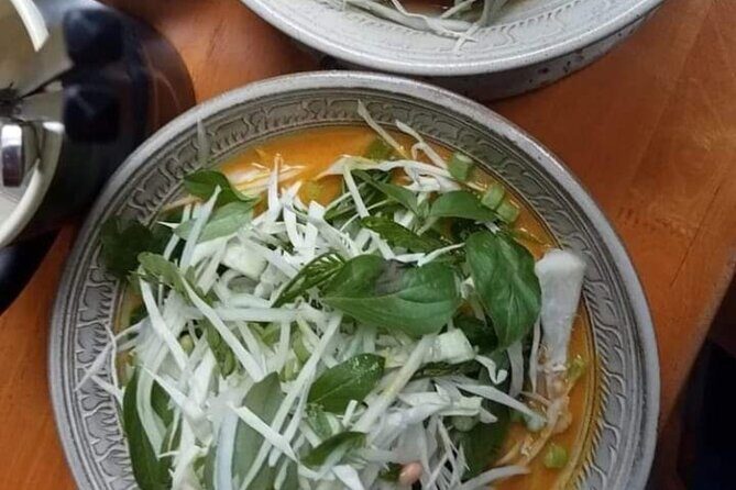 Phnom Penh Street Art and Noodle Lovers Tour by Tuk Tuk - Key Points