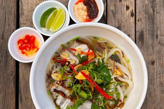 Phnom Penh Street Art and Noodle Lovers Tour by Tuk Tuk - Why This Tour Offers Great Value