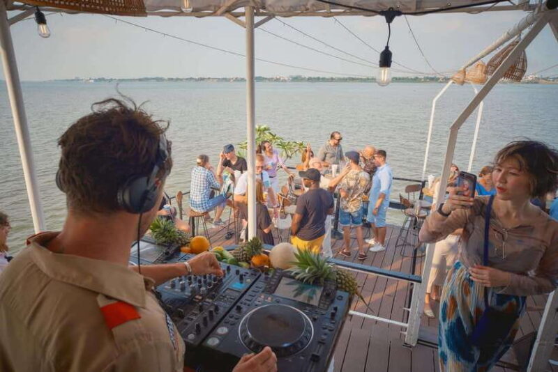 Phnom Penh: Sunset Cruise tour Enjoy and Relaxing - An In-Depth Look at the Phnom Penh Sunset Cruise