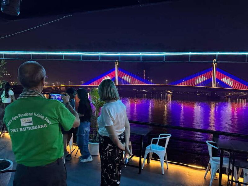 Phnom Penh: Sunset Dinner Cruise with English Speaking Guide - Who Should Consider This Tour?