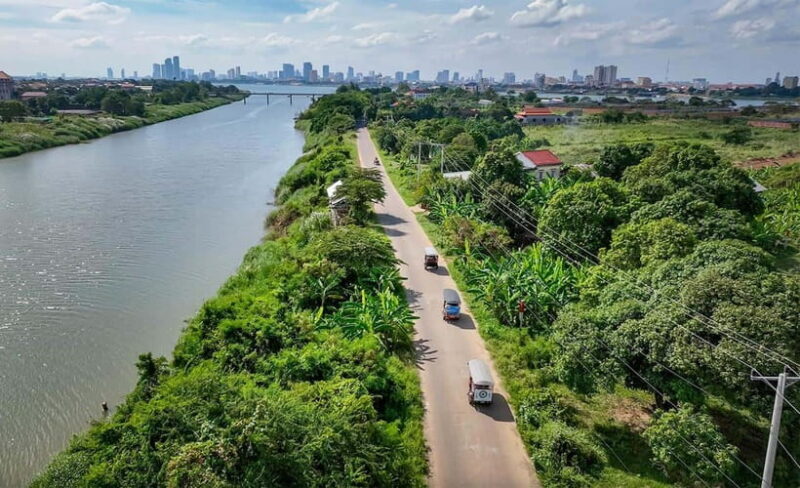 Phnom Penh to Silk Island By Tuk-Tuk with local Expert - Key Points
