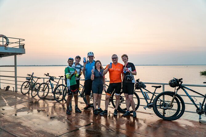 Phnom Penh to Silk Island Sunset Bike Tour/ E-Bike Available - Key Points