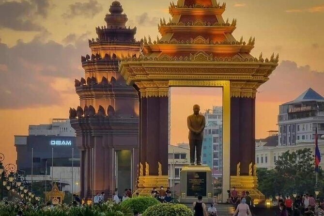 Phnompenh a day tour excursive with guide and driver - A Detailed Look at the Phnom Penh Private Day Tour