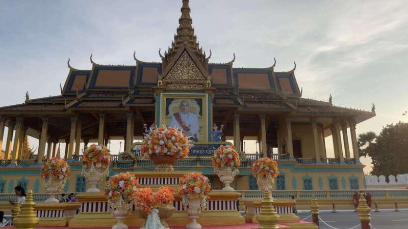 PhnomPenh: Explore Non Local Experience Life of City Tour - Key Points