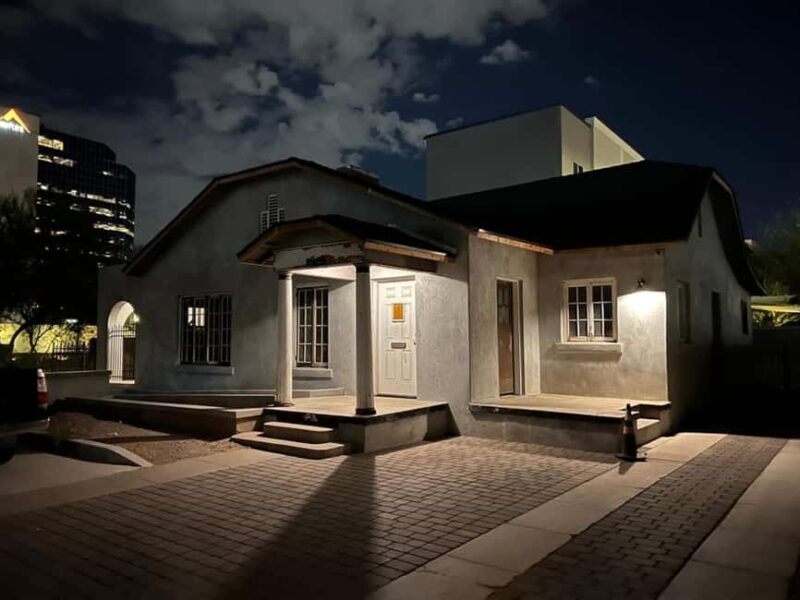 Phoenix: Murders & Mysteries True Crime Car Ghost Tour - An In-Depth Look at the Murders & Mysteries Ghost Tour