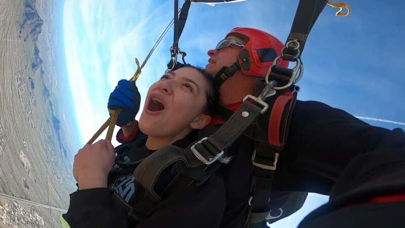 Phoenix: Tandem Skydiving Experience - Key Points