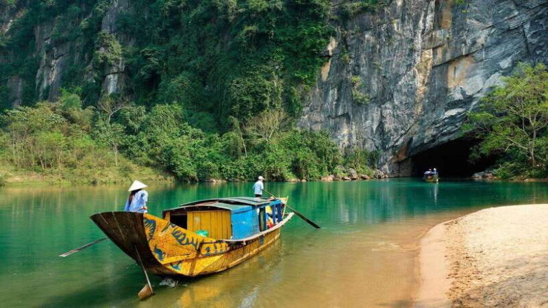 Phong Nha Cave & Paradise Caves 2-Day Adventure from Hue - Arrival and Lunch in Phong Nha