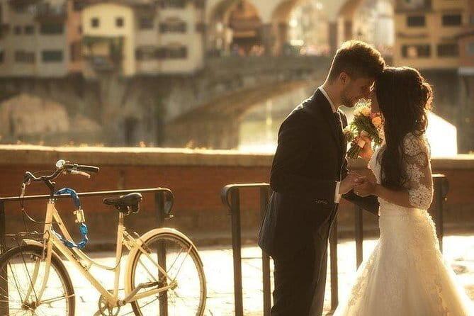 Photo Shoot in Florence with a Professional Photographer - Practical Aspects: Logistics and Value