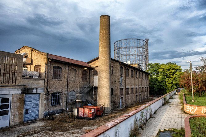 Photo Tour in the Ostiense district: forfeiture and redevelopment - Practical Details and Tips
