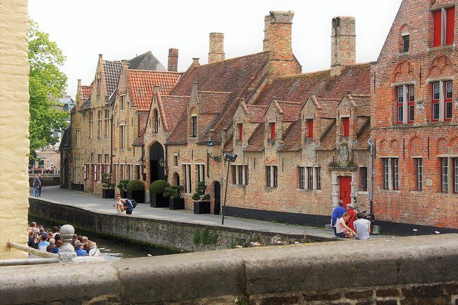 Photo Tour "Philip the Good" + Boat trip - The Canal Boat Trip – A Relaxing Finale