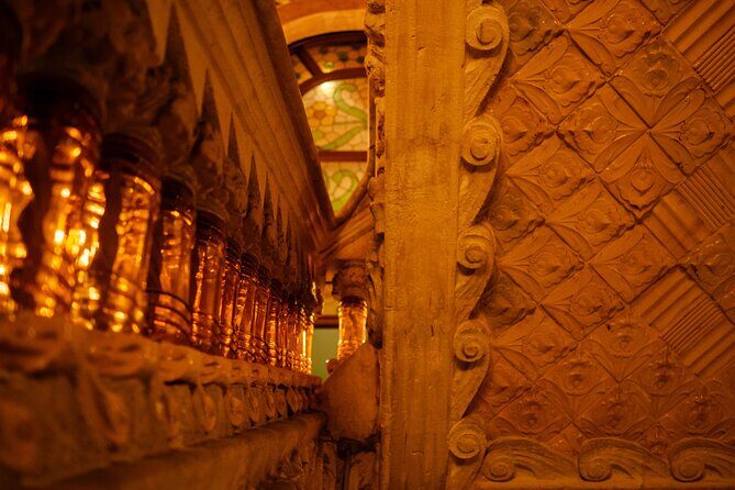 Photo Walking Tour in Barcelona Gothic Quarter - What’s Included and What Not