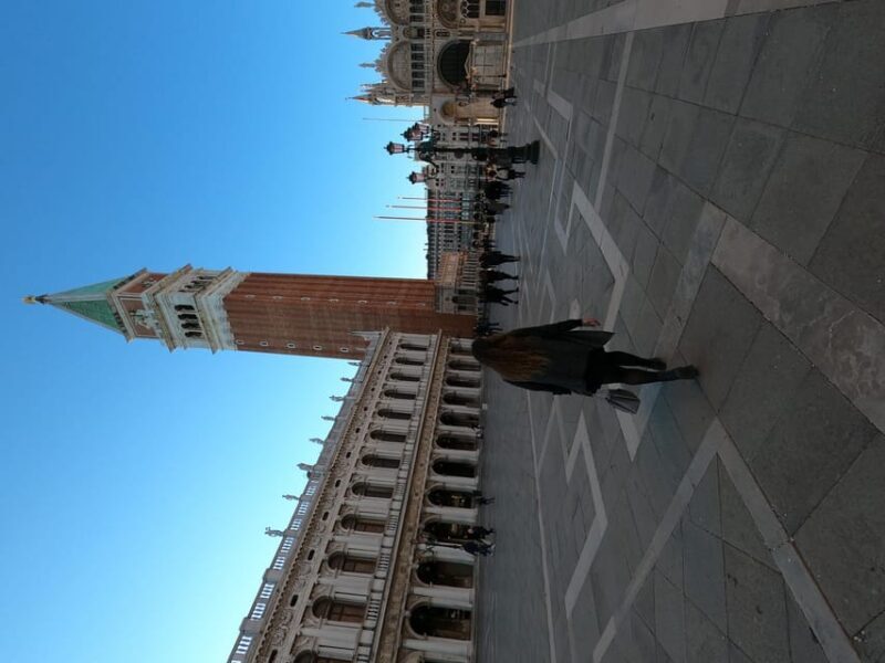 Photo with a professional photographer in Venice - Why This Tour is Worth It