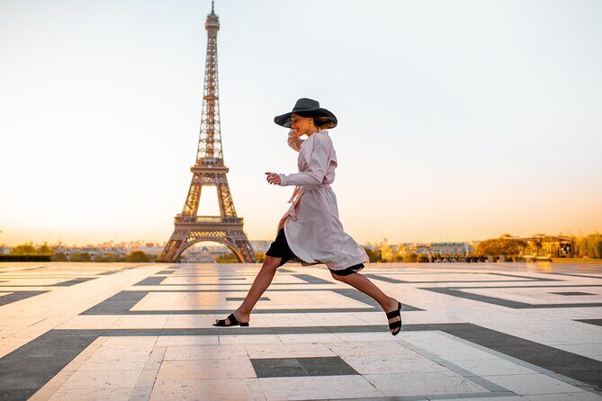 Photographer, Professional Photo Shoot - Eiffel Tower - In-Depth Review of the Photographer, Professional Photo Shoot — Eiffel Tower Experience
