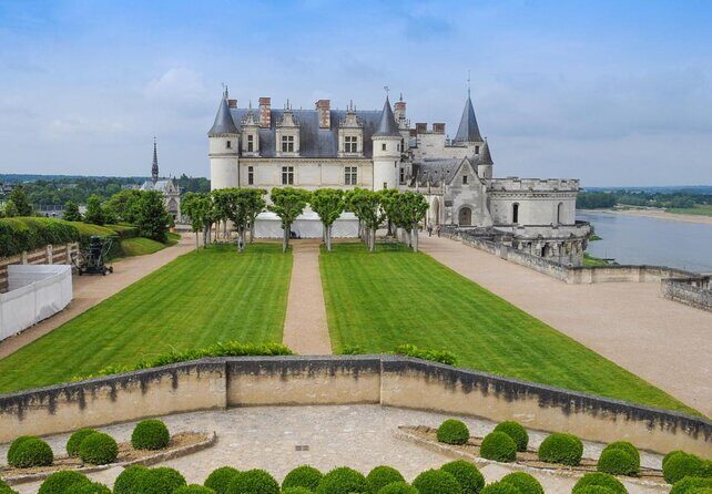 Photography tour of Château Amboise - Key Points