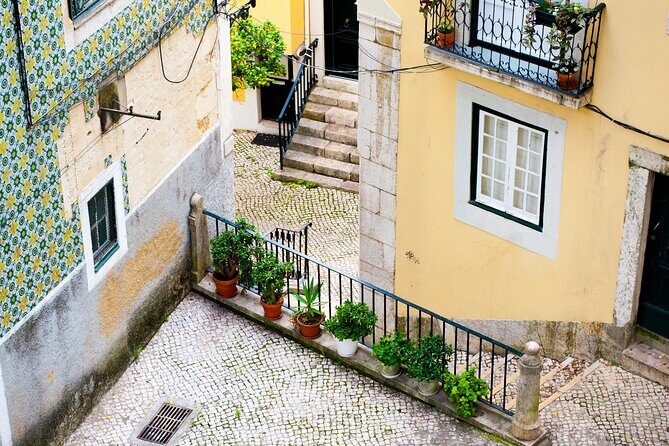 Photography Workshop-Tour in Alfama - Lisbon - FAQs