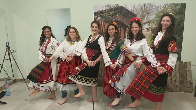 Photos with traditional costumes in Sofia - Who Will Enjoy This Experience?