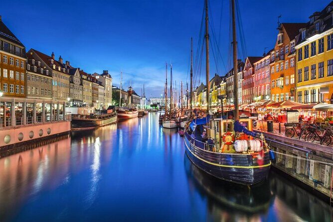 Photoshoot around Copenhagen's Iconic Locations - A Personalized Photoshoot in the Heart of Copenhagen