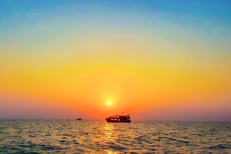 Phu Quoc Sunset and Night Squid Fishing with Dinner - Key Points