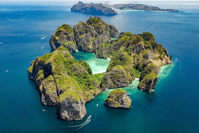 Phuket to James Bond Island Premium Speedboat Trip - Naka Island: Relaxing on the Beach
