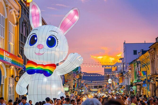 Phuket Weekend Market Thalang Road - Phuket Weekend Market Thalang Road: An authentic evening experience in Phuket Old Town