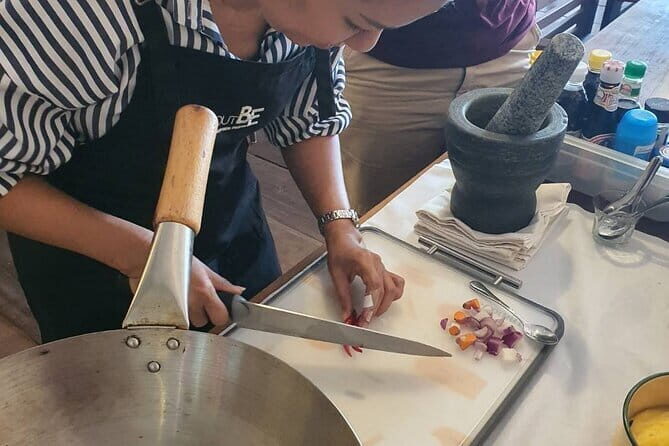 Phuketian Cooking Class With Market Tour - Key Points