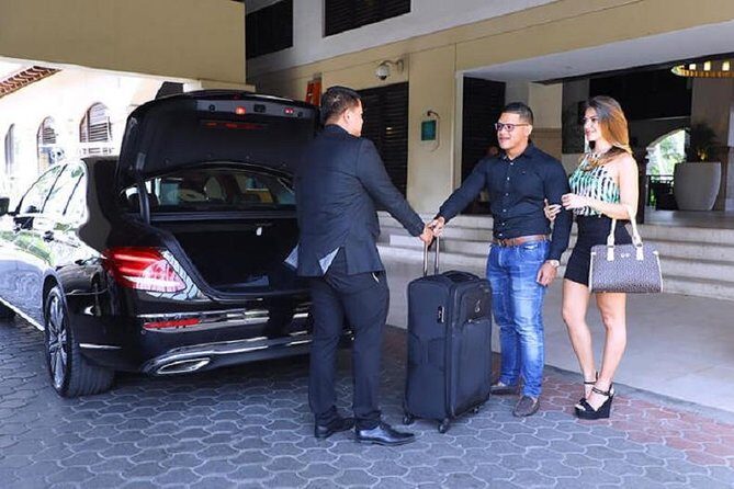 Pick up from Da Nang Airport to hotels in Da Nang city center - The Details of the Transfer Experience